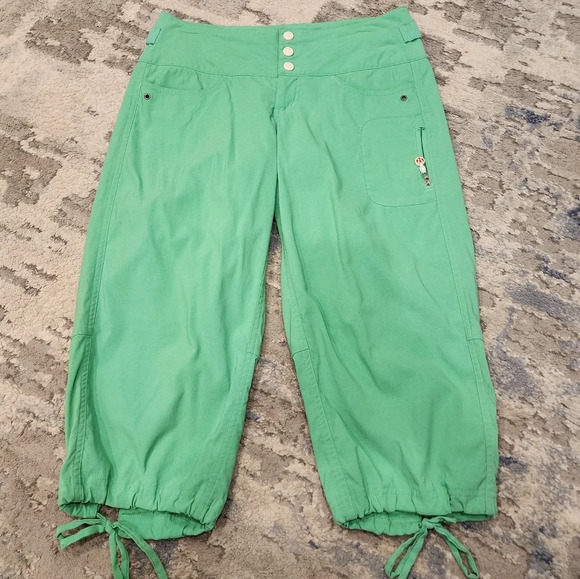 Lululemon green Betty Crop Pants.  Size 4. Vintage retro y2k. - Picture 6 of 16